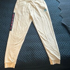 Worn 2 times….brand new